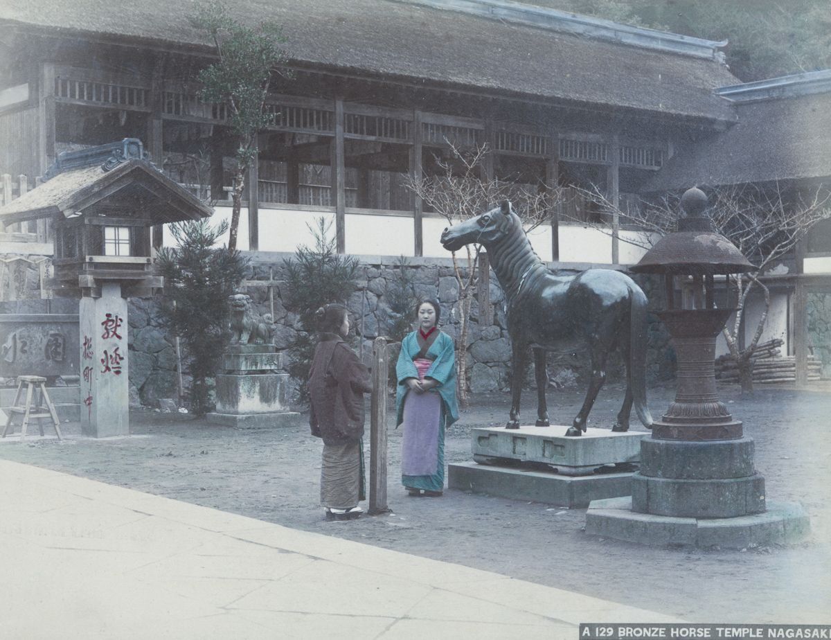 长崎诹访神社的青铜马。（New York Public Library）