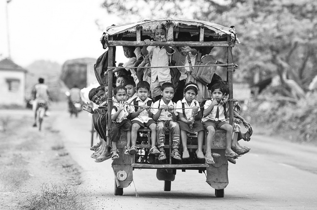 281005 R3L8T8D 650 children going to school around the world 19