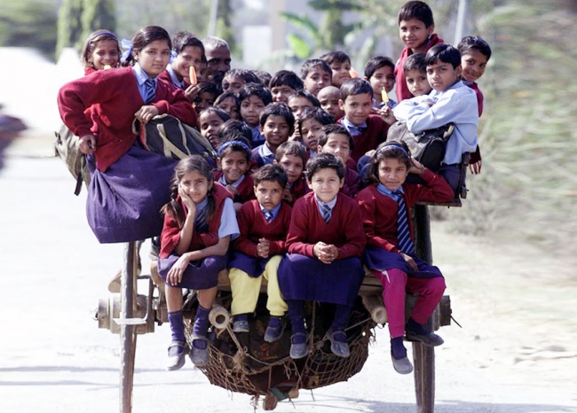 282005 R3L8T8D 650 children going to school around the world 55