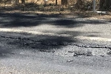 Trong khi Mỹ rét kỷ lục, Úc nóng tới mức chảy cả 10 km đường nhựa