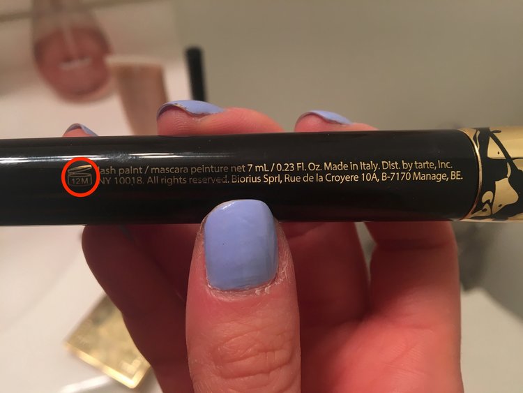 Cây mascara Tarte này có hạn sử dụng lý tưởng là 12 tháng. (Ảnh: Chloe Pantazi/INSIDER)