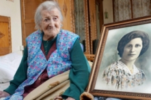 Top 11 người cao tuổi nhất thế giới sắp đón năm mới 2017 cùng chúng ta