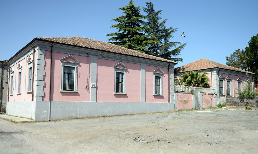 Italy-Free-Historic-Site-CALABRIA-VIBO-VALENTIA-MILETO-UFFICIO-AGENZIA-DELLE-ENTRATE-CICLOPISTA-SOLE--1020x610