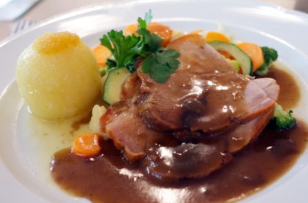 Thưởng thức bữa tối Giáng sinh tại 15 quốc gia trên khắp thế giới