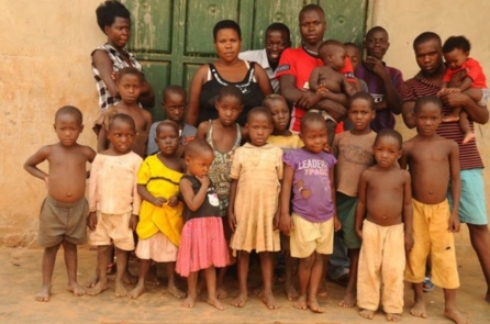 Câu chuyện buồn của người mẹ châu Phi 37 tuổi có 38 người con