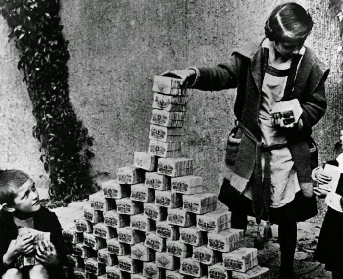 Children Playing With Stacks Of Hyperinflated Currency During The Weimar Republic, 1922