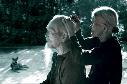 Sau 60 tuổi, mối quan hệ vợ chồng nên như thế nào?