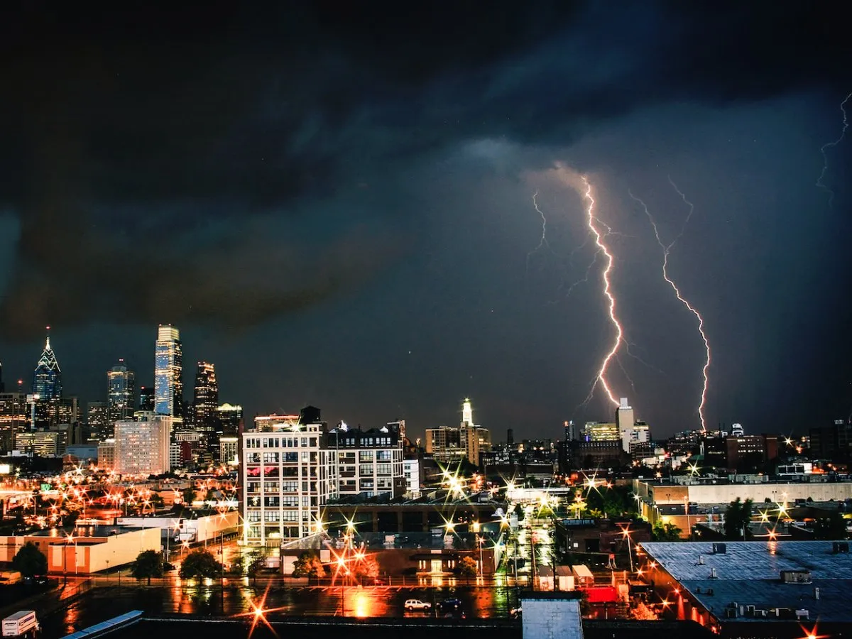 planes get struck by lightning all the time