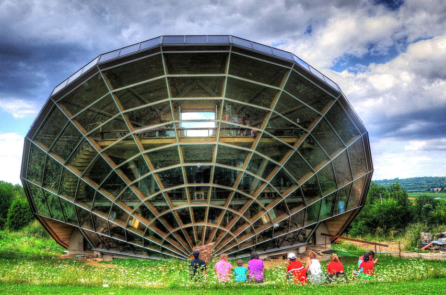 Điểm danh 18 tòa nhà kỳ lạ nhất thế giới