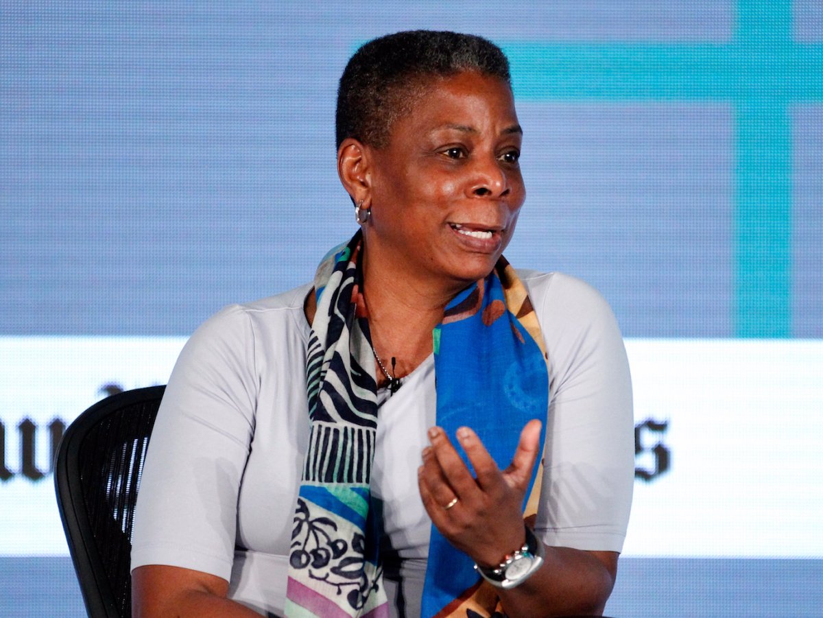 xerox ceo ursula burns rises at 515 am to email and work out