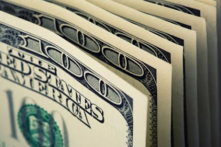 Giá USD lập đỉnh mới, vượt mốc 23.000 đồng/USD