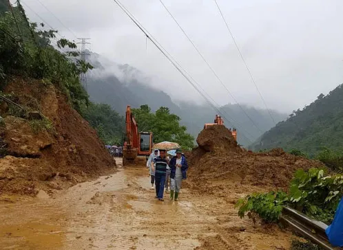 sat lo dat lam tac duong nghiem trong tai mai chau hoa binh