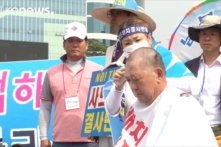 Người Hàn Quốc cạo đầu phản đối lá chắn tên lửa Mỹ