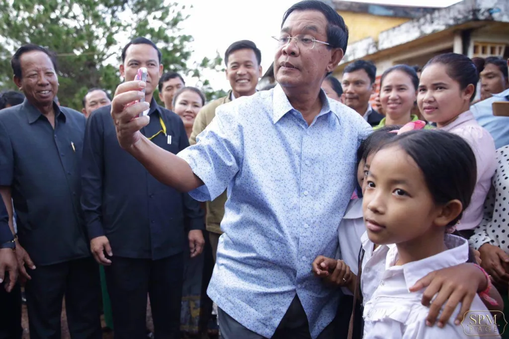 Thủ tướng Campuchia Hun Sen