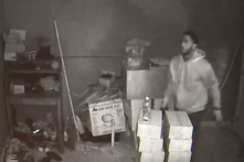 Một phụ nữ Mỹ dùng súng đuổi ba kẻ đột nhập có vũ trang (Video)