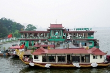 Hà Nội: Tạm dừng hoạt động bến thủy nội địa hồ Tây