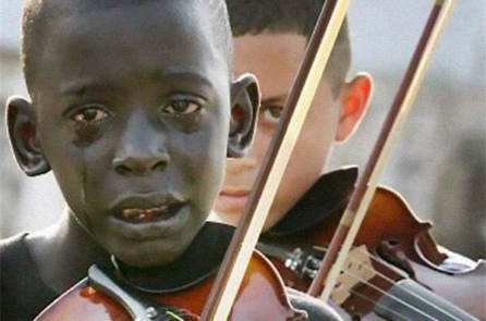 11 bức ảnh lịch sử khiến hàng triệu trái tim rung động