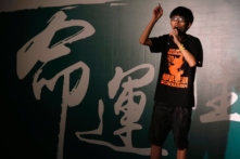 Joshua Wong bị bắt đi từ nhà tù do cáo buộc vi phạm Luật An ninh Quốc gia