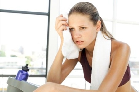 Tập thể dục khi tâm trạng bất ổn sẽ tăng nguy cơ đau tim lên gấp 3 lần trong 1 giờ