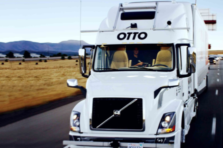 Xe tải tự lái Uber thực hiện chuyến giao hàng đầu tiên: 50.000 lon bia