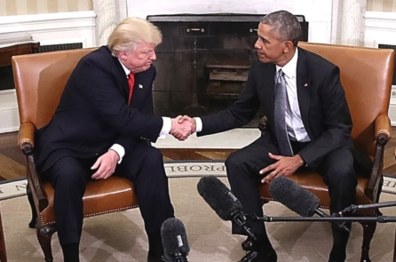 11 bức ảnh trong “cuộc họp lịch sử” giữa Donald Trump và Barack Obama