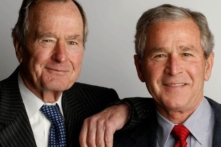 [Live update] George W. Bush không bầu cho Hillary Clinton