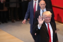 Donald Trump sẽ bỏ ‘hoàn toàn việc kinh doanh’ để tập trung làm tổng thống