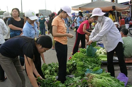 Tỷ giá tăng cao và nỗi lo của người nghèo
