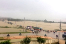 Bình Định lụt lớn, hàng ngàn hộ dân bị cô lập