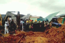 Sạt lở núi nghiêm trọng tại Nha Trang, ít nhất 2 người tử vong