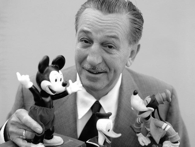 Walt Disney . (Ảnh qua SHunVMall Wallpapers)