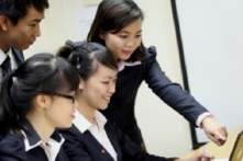 Báo cáo ILO: Hơn 64% sinh viên VN thích làm việc trong khu vực nhà nước năm 2015