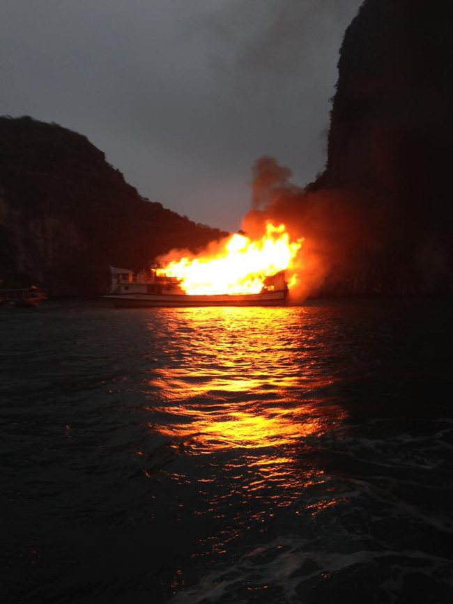 cháy tàu Hạ Long