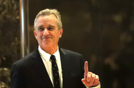 Người chỉ trích vắc-xin có thể sẽ đứng đầu ủy ban an toàn tiêm chủng của Trump