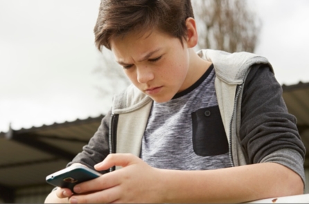 Làm sao để kiểm chứng nhanh thông tin trong thời đại mạng xã hội?