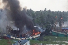 Ngư dân bị cháy hai tàu cá trên sông Cái Bé