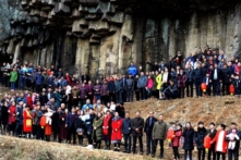 Trung Quốc: Đại gia đình 500 người cùng nhau đi chụp ảnh tết