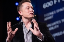 Elon Musk: Tự động hóa sẽ buộc chính phủ phải đưa ra thu nhập cơ bản toàn dân