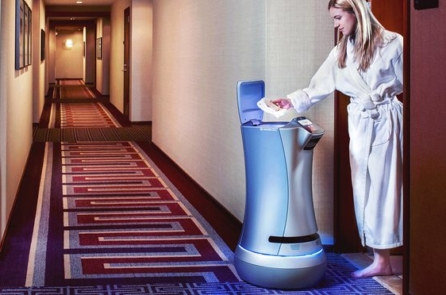 Vài thập niên tới, ngay cả giáo viên, luật sư cũng có nguy cơ thất nghiệp vì robot