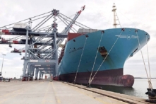 Siêu tàu container lớn nhất thế giới của Đan Mạch cập cảng Cái Mép