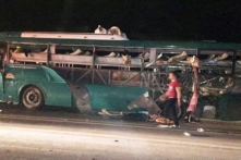 Bắc Ninh: Nổ xe khách giường nằm, ít nhất 10 người thương vong