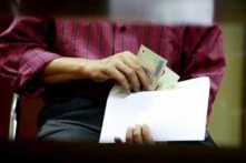 ‘Chưa phát hiện trường hợp nào nhận quà Tết trái quy định’