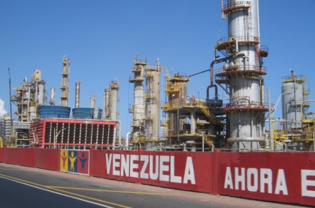 Venezuela – Đế chế dầu mỏ sụp đổ vì quốc hữu hóa để ‘cào bằng’