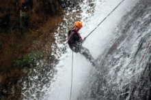 Đu dây vượt thác ở Đà Lạt: Hai người tử vong