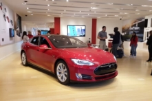 Xe điện Tesla sẽ được bảo hành trọn đời