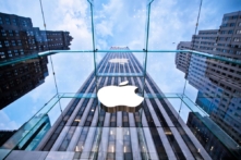 Apple gặp vấn đề sau thời gian dài tăng trưởng, và ai cũng hiểu vì sao