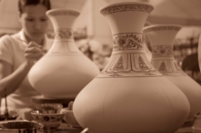 Nghề cổ Đất Việt – Kỳ 1: Gốm Bát Tràng – Hồn của đất
