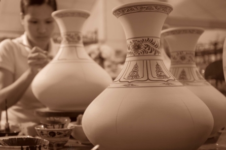 Nghề cổ Đất Việt – Kỳ 1: Gốm Bát Tràng – Hồn của đất