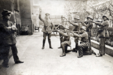 Yêu nước không đồng nghĩa với yêu Nazi