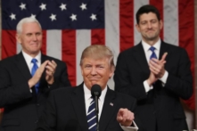 Donald Trump gợi ý muốn áp dụng chính sách nhập cư mới (Video)